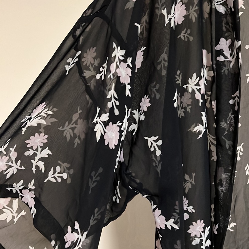 Ann Taylor Factory, one size fits all, black floral sheer kimono